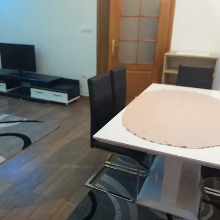 شقة Apartman Iza Delte -nana